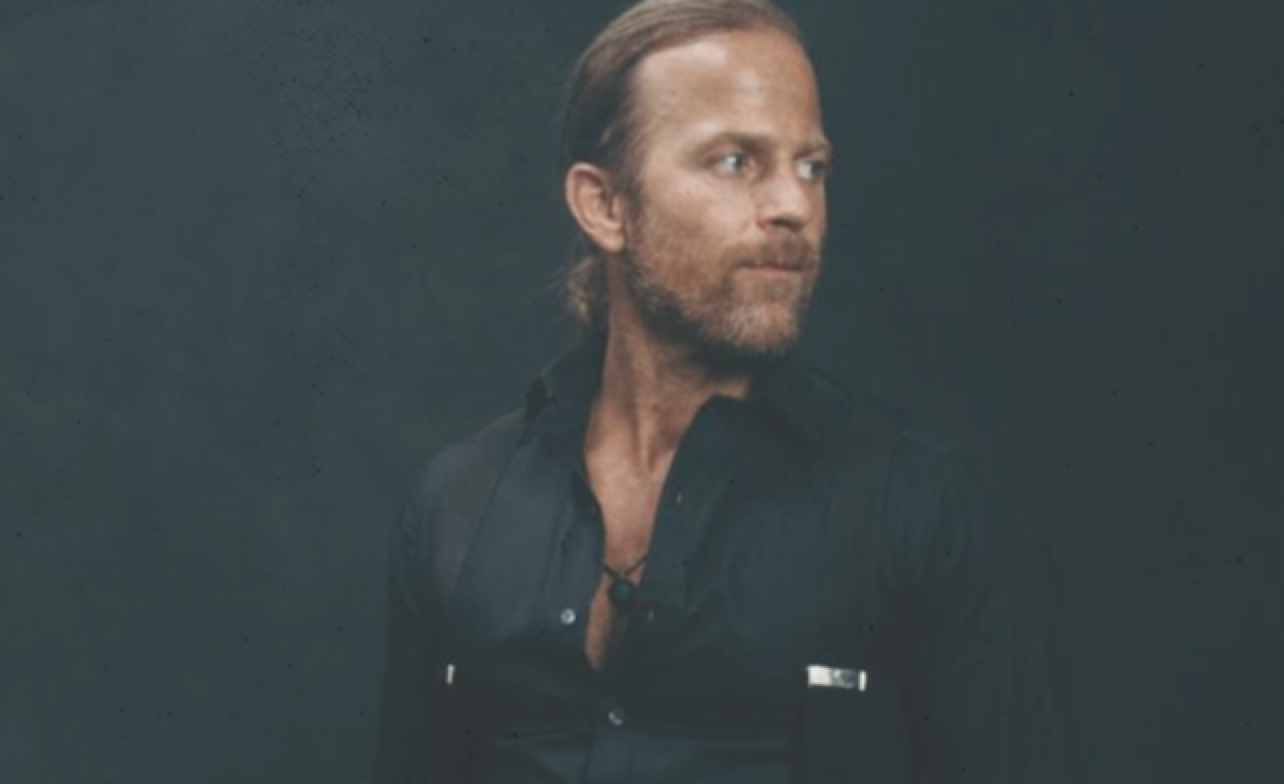 Book your Kip Moore parking with ParqEx!