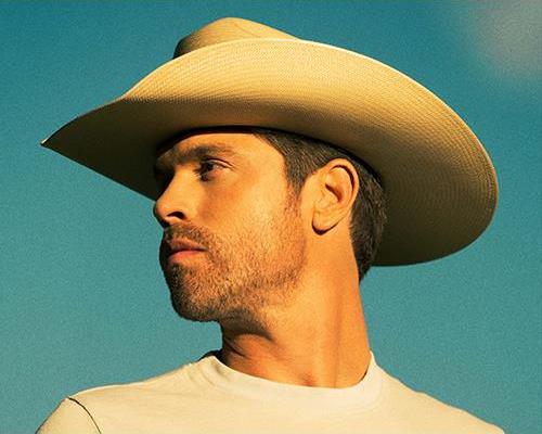 Book your Dustin Lynch parking with ParqEx!