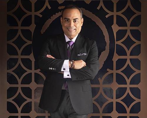 Book your Gilberto Santa Rosa parking with ParqEx!
